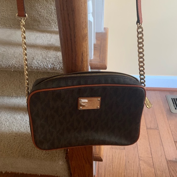 Purses - Picture 2 of 3